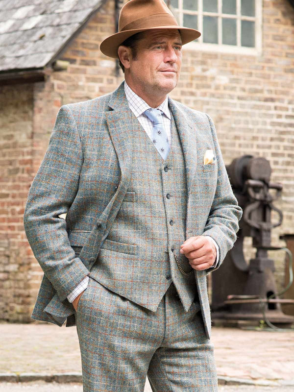 TWEED SUMMER SUITS? WHY BRITISH TWEED IS THE PERFECT CHOICE FOR YOUR SUMMER WARDROBE - Mens Tweed Suits | Jacket | Waistcoats