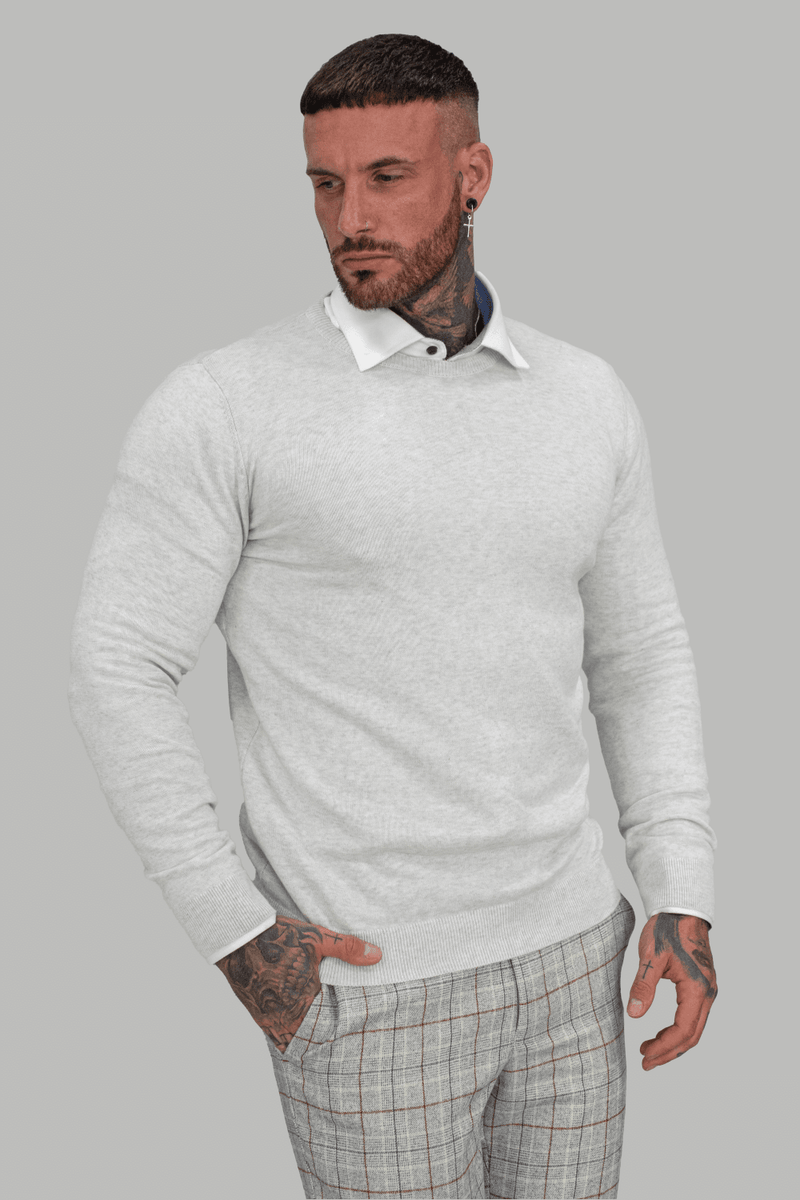 Sharpen up your look with our new Cavani crewneck knit. RRP £69.99 Style Cavani Material 100% Cotton Colour Sky Fitting Slim Fit Cufflink No - Party Wear :- Office Wear :- Jumper