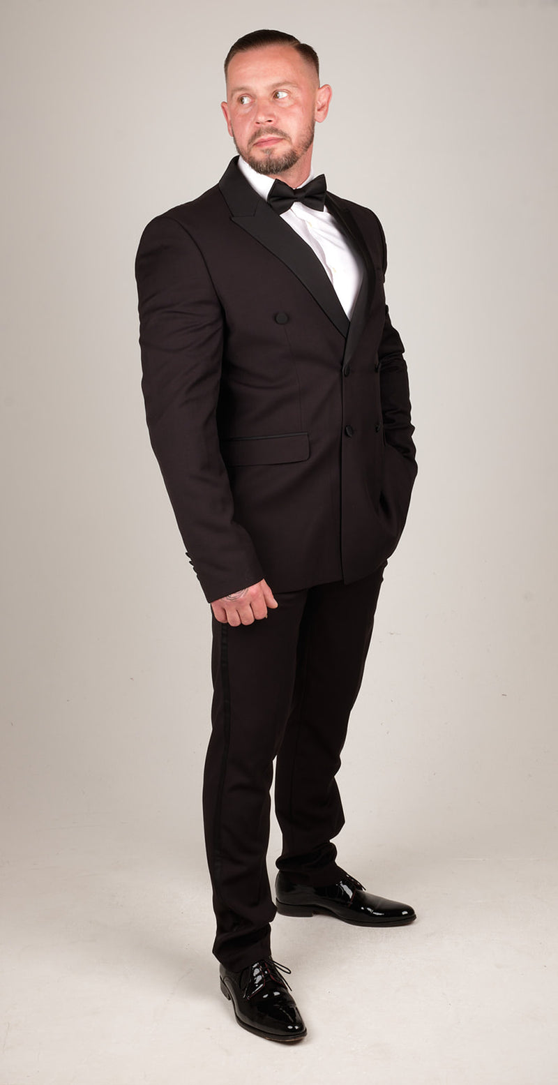 * Mens Complete 3 Piece Tuxedo Dinner Suit  * Complete With Blazer Jacket, Waistcoat & Suit Carrier  * Perfect For Any Formal or Smart Occasion Such As Parties, Weddings or Proms  * Amazing Black Fabric With Contrasting Satin Lapels & Trim, Tailored Fit (in between slim & regular fit) - Party Wear |  Office Wear