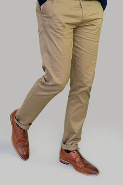 Sleek, stylish and perfect for that casual smart look. Give yourself comfort and flair in these Dakota chino. Style with one of our House of Cavani polo shirts for a casual look. Features 97% cotton & 3% Elastane Colours Beige and Navy  Style Dakota Biege. - Chinos