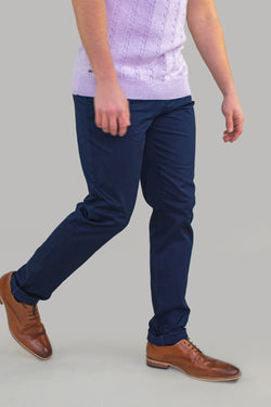 Sleek, stylish, and perfect for that casual smart look. Give yourself comfort and flair in these Dakota chinos. Style with one of our House of Cavani polo shirts for a casual look. Features 97% cotton & 3% Elastane Colours Navy and Beige Style Dakota Navy. :- Chinos