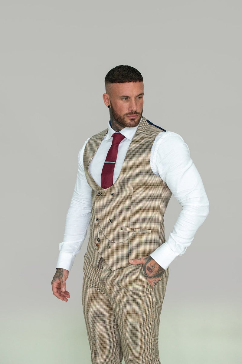 Elwood is the perfect suit for your wedding. Neutral colours allow you to add whatever colour you want to make it unique to you. Make sure you have the perfect wedding suit for your wedding day and make the memories that will last forever.  Features 65% Polyester, 30% Rayon & 5% spandex 2 buttons and 2 internal pockets Slim fitting Model Measurements Our Model is in a size 42 chest with 32 trousers standing at a height of 6 foot | Office Wear