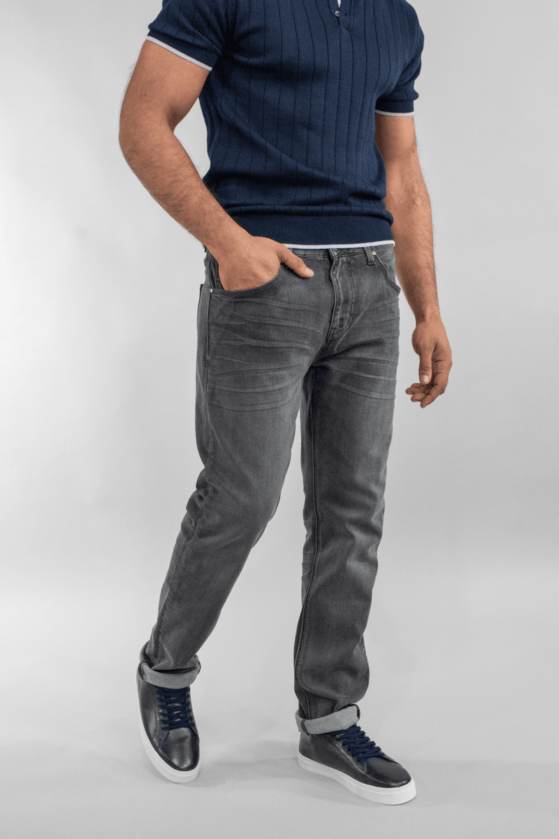 Sleek, stylish and perfect for that casual look. Give yourself comfort and flair in these Evans Jeans. Style with one of our House of Cavani polo shirts for a casual look.