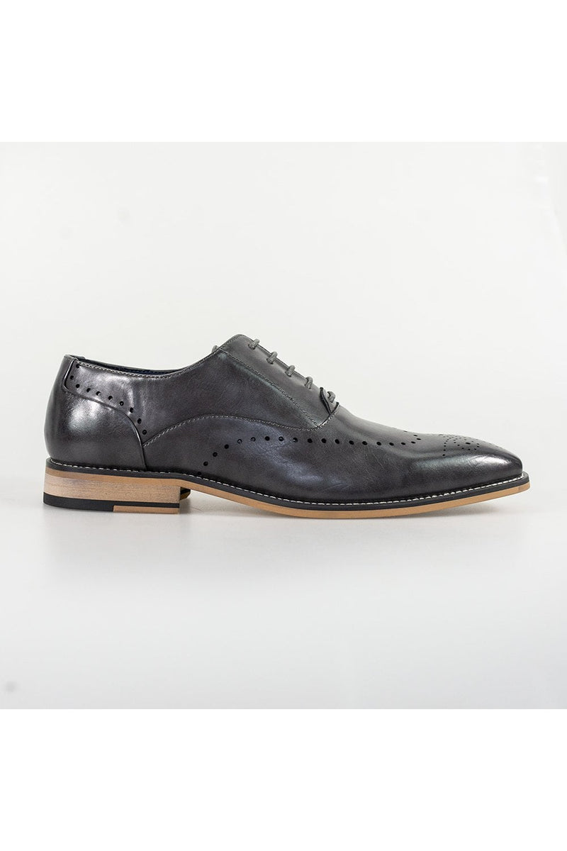 Our stunning new navy Fabian shoes showcase effortless style and sophistication, adding extra style to your simple, everyday work attire. - Formal Shoes