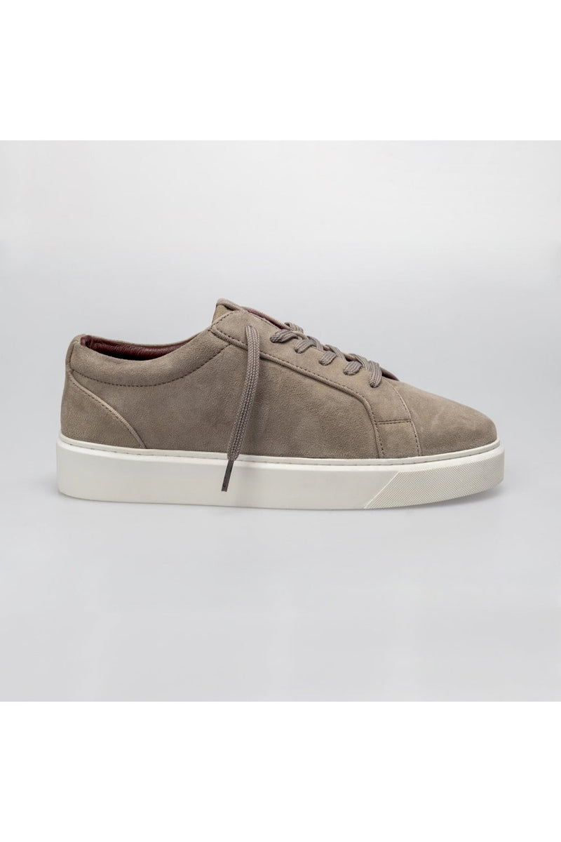Introducing our brand new P50 Trainer range, available in 9 different colours to match with almost any outfit you're wearing. Our P50 trainers are perfect for that smart/casual look. Pair them with one of our high-quality suits for a laid back smart look for the office or if you're looking for something more relaxed and casual why not pair it with one of our Chino's and a Polo shirt.