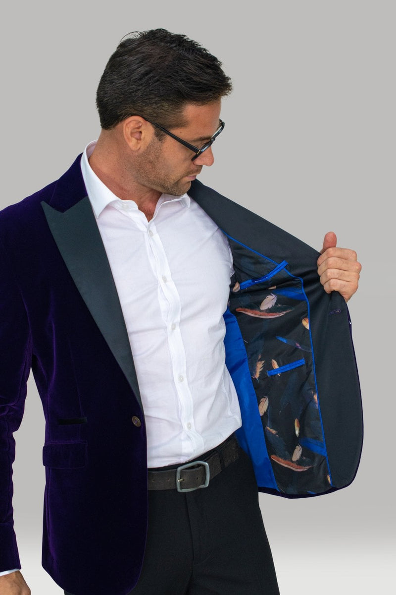 The classic Cavani Rosa Velvet Blazer is now available in a stunning deep lilac purple. You will surely make an entrance whilst wearing this stunning jacket. Also available - Black Satin Bow Tie and Formal Shirt. Style Rosa Blazer Material 100% Polyester Colour Lilac Fitting Slim Fit Buttons 2 Internal pockets 2 Vents 1 Lapel Pin No