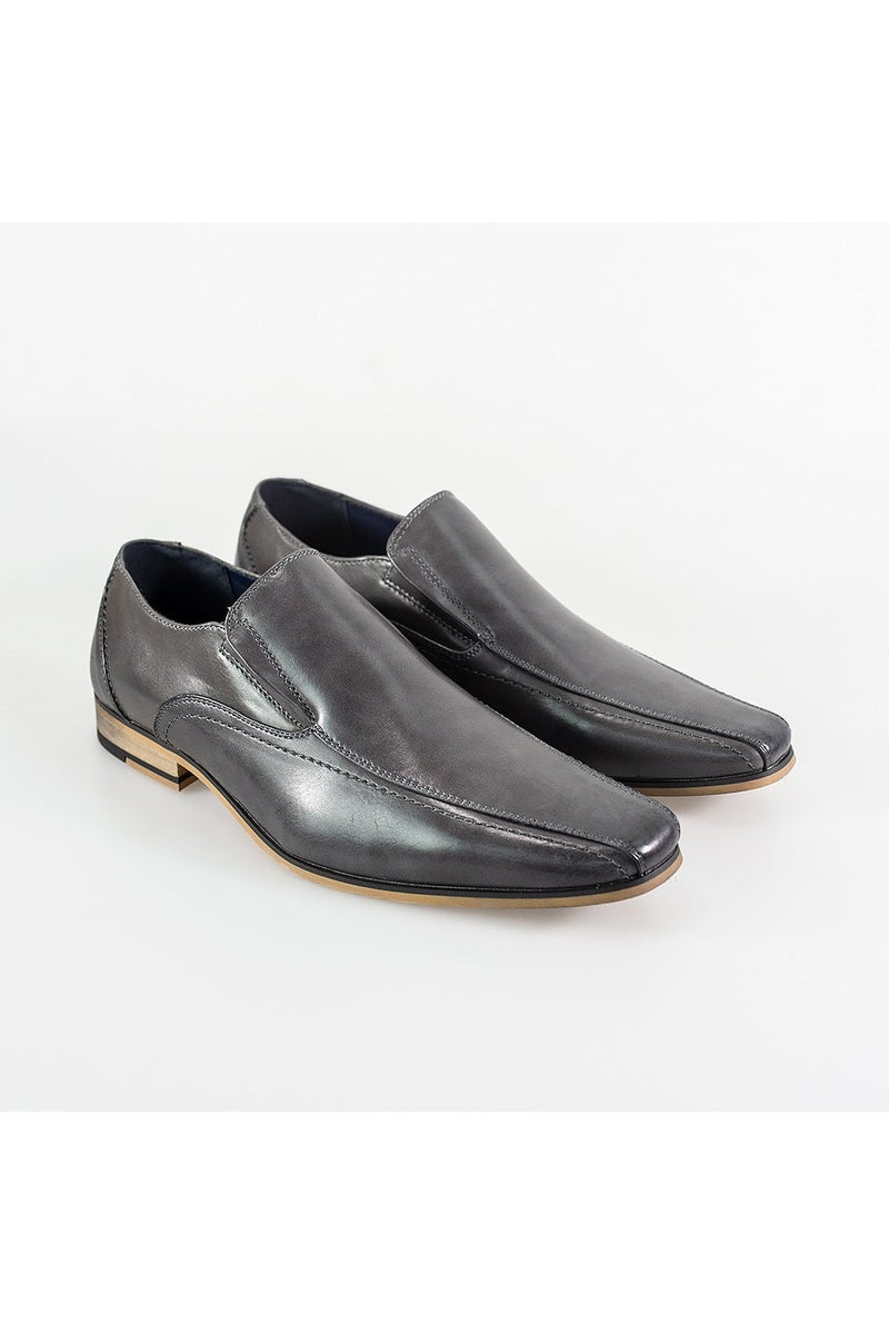 Our new Strata Black shoes showcase effortless style and sophistication, Adding extra style to your simple, everyday work attire. - Formal Shoes