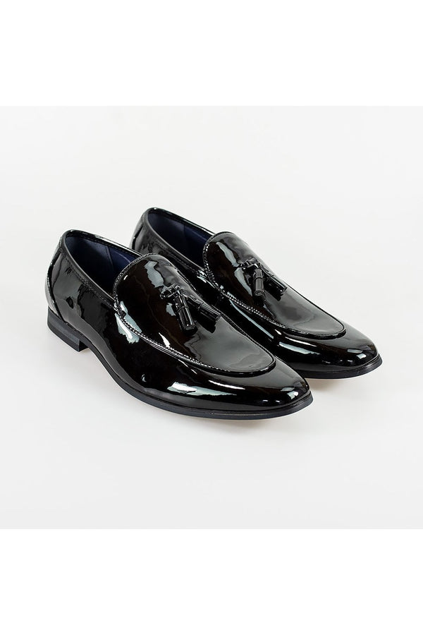 Upgrade your outfit with our stunning new black patent Walter Loafers. Perfect for a gentlemen who prefer to add a little more style to their in, or out of office attire. - Loafer 